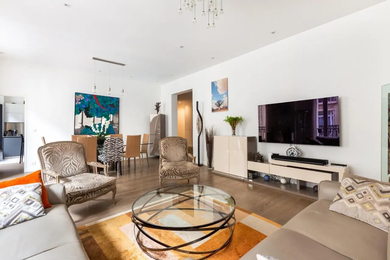 Charme Parisien Pres De L'Arc De Triomphe - 183 M² Apartment
