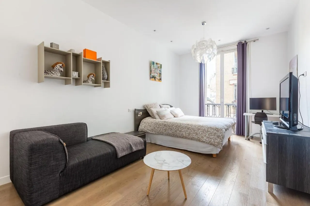 Charme Parisien Pres De L'Arc De Triomphe - 183 M² Apartment France
